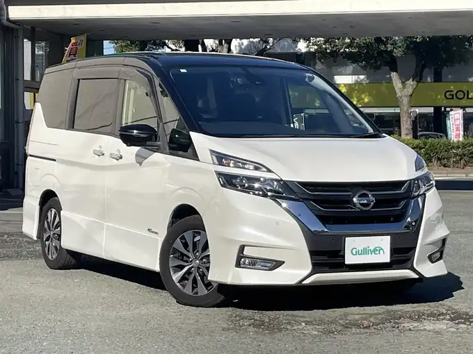 新着情報“セレナハイウェイスターG”2016年式ブリリアントホワイトパール 2トーン入荷しました！