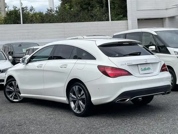 新着情報“ＣＬＡ２２０Sブレイク 4MATIC”2018年式ポーラホワイト入荷しました！03