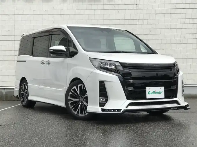 新着情報“ノアSi ダブルバイビーⅡ”2019年式ホワイトパールクリスタルシャイン入荷しました！