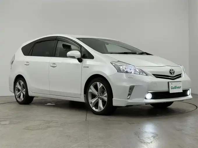 新着情報“プリウスαSツーリングセレクション”2013年式ホワイトパールクリスタルシャイン入荷しました！