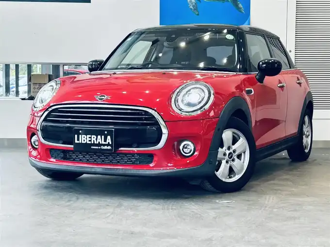 新着情報“ＭＩＮＩクーパーD”2020年式赤入荷しました！