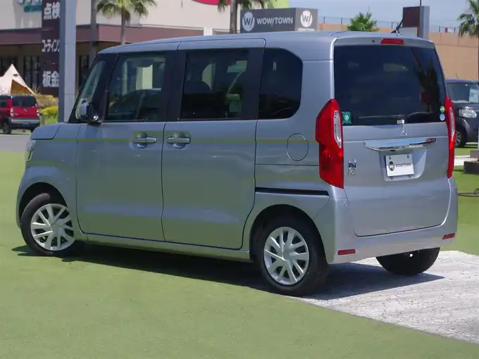 新着情報“N－BOXGホンダセンシング”2018年式ルナシルバーM入荷しま