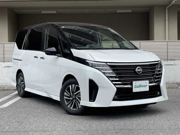 新着情報“セレナe－パワー ハイウェイスターV”2024年式パール入荷しました！