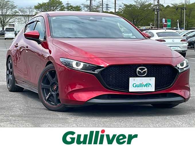 新着情報“ＭＡＺＤＡ３ファストバックXバーガンディ セレクション”2019年式ソウルレッドクリスタルM入荷しました！