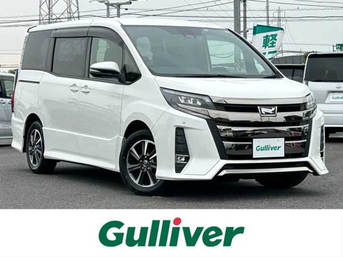 新着情報“ノアSi”2017年式ホワイトパールクリスタルシャイン入荷しました！