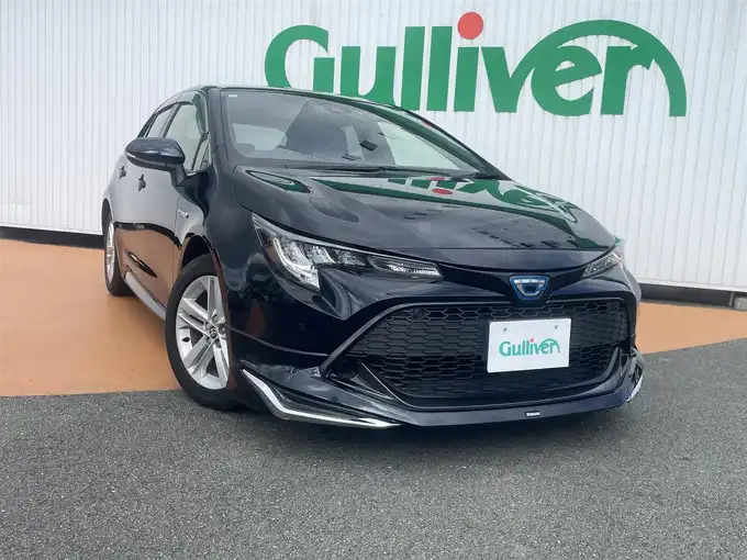 新着情報“カローラスポーツハイブリッドG”2019年式ブラッキッシュアゲハガラスフレーク入荷しました！