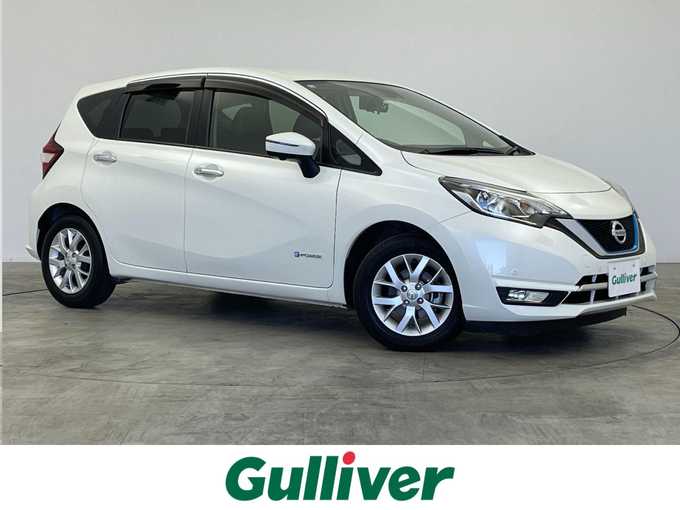 新着情報“ノートe－パワー メダリスト”2017年式ブリリアントホワイトパール入荷しました！