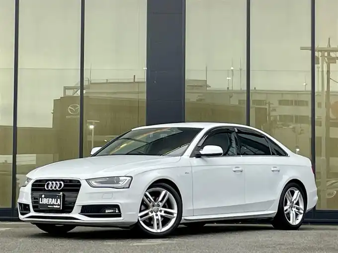 新着情報“Ａ４アバント2．0TFSI”2015年式パール入荷しました！