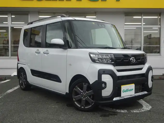 新着情報“タントファンクロスターボ”2022年式シャイニングホワイトパール入荷しました！
