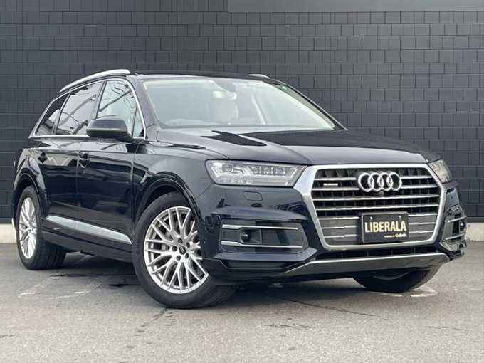 新着情報“Ｑ７2．0TFSIクワトロアダプティブエアサスペンション仕様”2017年式青Ｍ入荷しました！