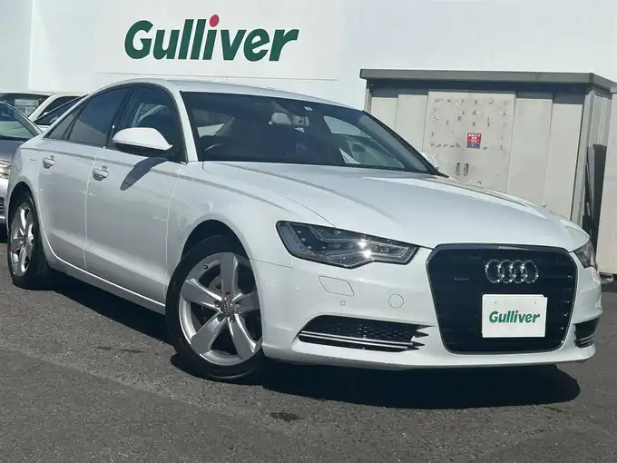 新着情報“Ａ６2．8FSIクワトロ”2013年式グレイシアホワイトメタリック入荷しました！