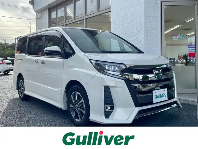 新着情報“ノアSi ダブルバイビー”2018年式ラグジュアリーホワイトパールクリスタルシャインガラスフレーク入荷しました！
