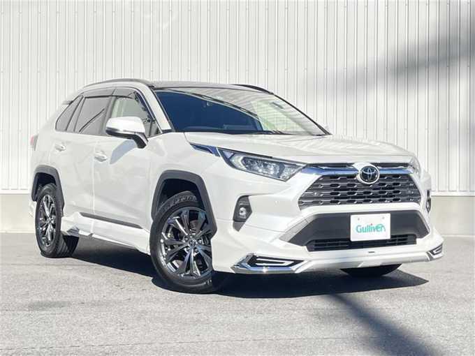 新着情報“ＲＡＶ４G”2022年式ホワイトパールクリスタルシャイン入荷しました！