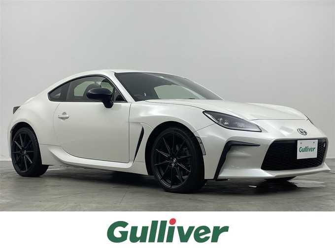 新着情報“ＧＲ８６RZ”2023年式クリスタルホワイトパール入荷しました！