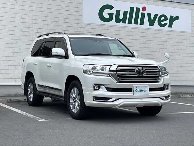 新着情報“ランドクルーザーAX”2019年式ホワイトパールクリスタルシャイン入荷しました！