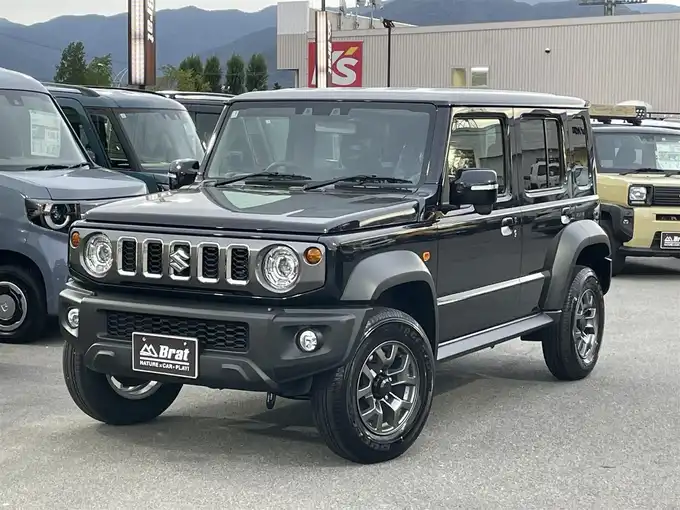 新着情報“ジムニーノマドFC”2025年式黒入荷しました！