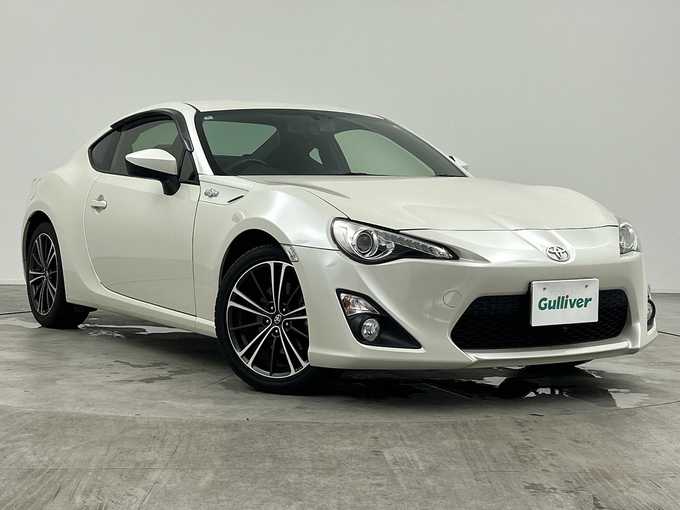 新着情報“８６GT”2014年式サテンホワイトパール入荷しました！