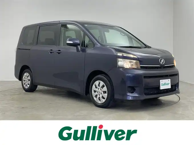 新着情報“ヴォクシーX”2011年式ダークバイオレットマイカメタリック入荷しました！