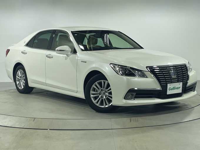 新着情報“クラウンハイブリッドロイヤルサルーンG”2013年式ホワイトパールクリスタルシャイン入荷しました！