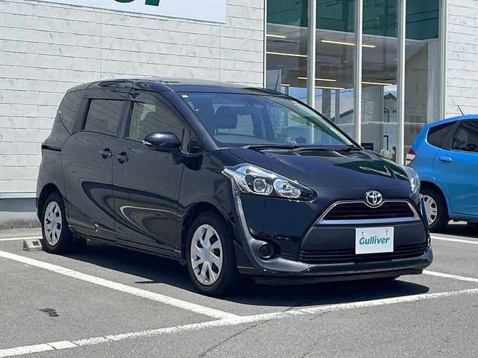 新着情報“シエンタG”2017年式ブラックマイカ入荷しました！
