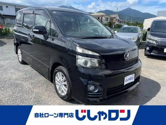 新着情報“ヴォクシーZS”2013年式ブラック入荷しました！