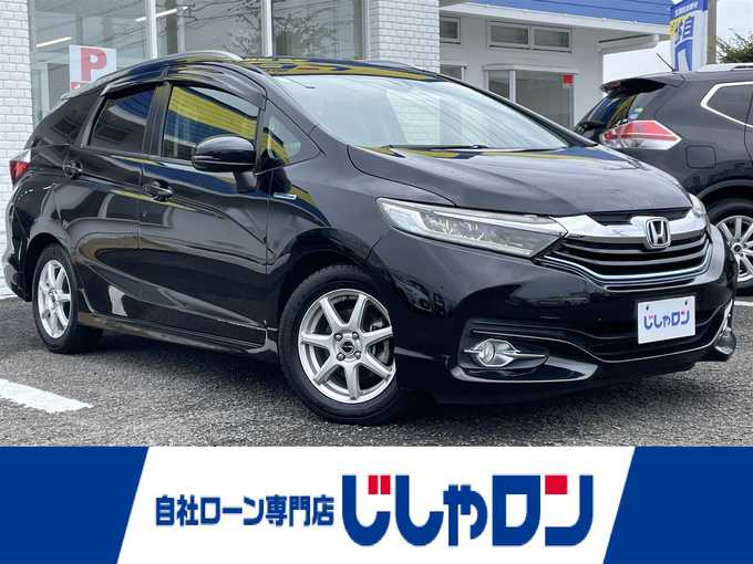 新着情報“シャトルハイブリッドZ”2017年式クリスタルブラックパール入荷しました！