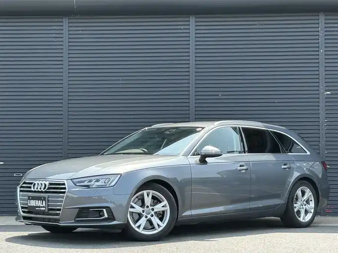 新着情報“Ａ４2．0TFSIスポーツ”2018年式モンスーングレーメタリック入荷しました！