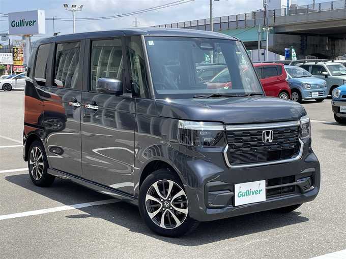 新着情報“Ｎ－ＢＯＸカスタムベースグレード”2024年式メテオロイドグレーメタリック入荷しました！