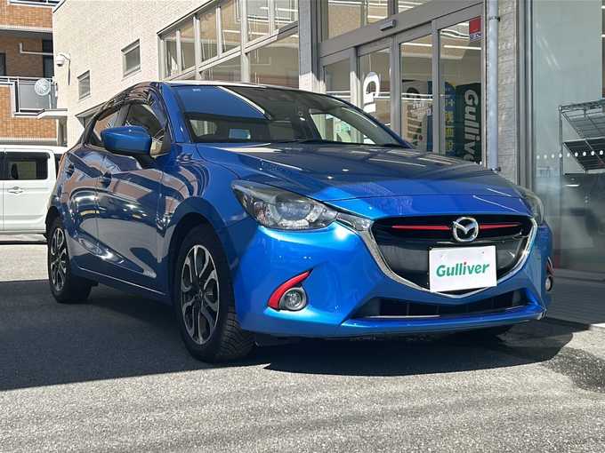 新着情報“デミオXDツーリング Lパッケージ”2014年式ダイナミックブルーマイカ入荷しました！