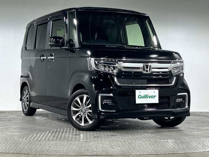 新着情報“Ｎ－ＢＯＸカスタムL”2022年式クリスタルブラックパール入荷しました！