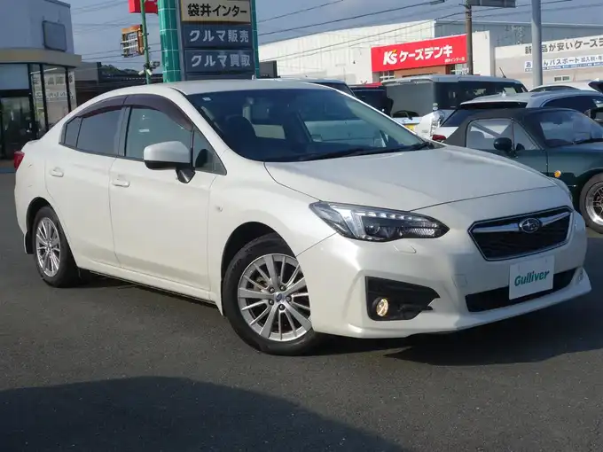 新着情報“インプレッサＧ４1．6i－L アイサイト”2017年式クリスタルホワイトP入荷しました！