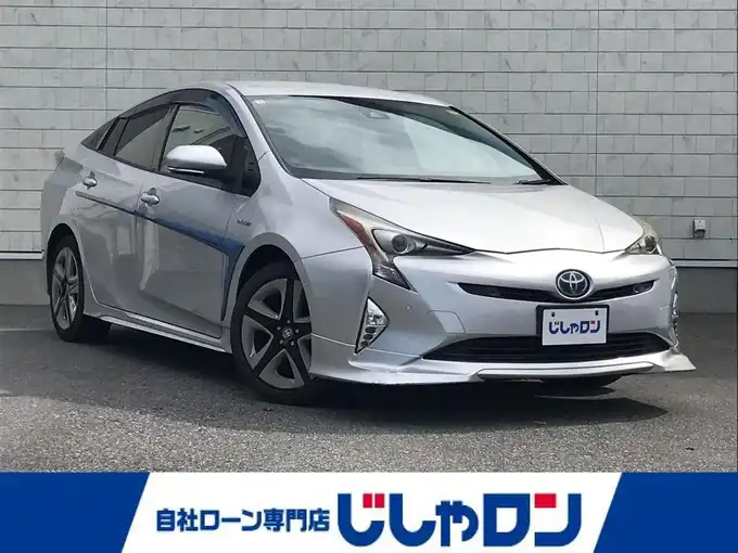 新着情報“プリウスAツーリングセレクション”2016年式シルバーM入荷しました！