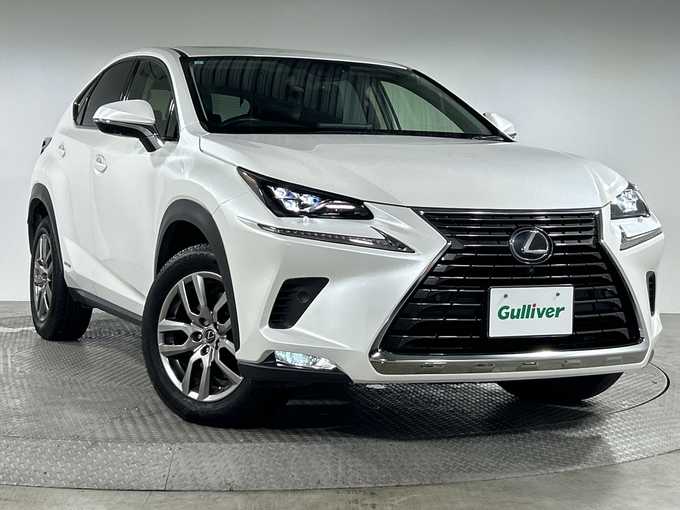 新着情報“ＮＸNX300h バージョンL”2019年式ソニッククォーツ入荷しました！