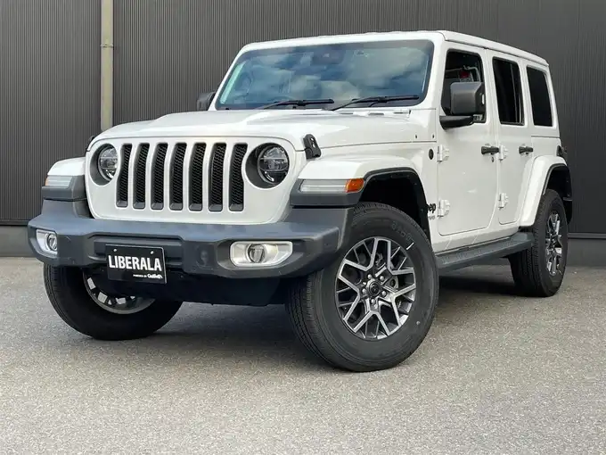 新着情報“ジープ・ラングラーアンリミテッドサハラ”2020年式白入荷しました！