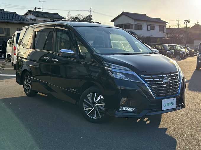 新着情報“セレナe－パワー ハイウェイスターV”2019年式ダイヤモンドブラック入荷しました！