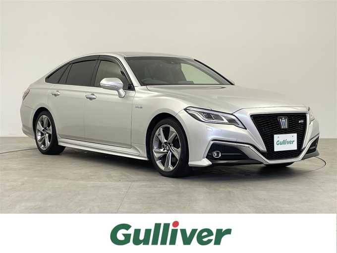 新着情報“クラウンハイブリッドRS”2018年式プレシャスシルバー入荷しました！