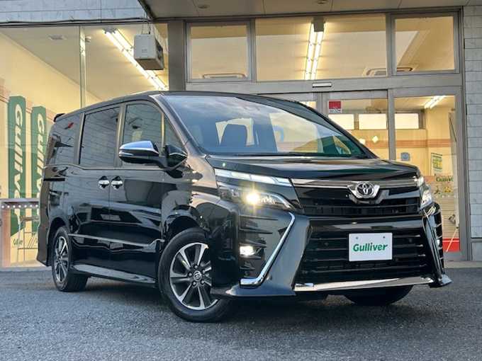 新着情報“ヴォクシーZS 煌Ⅱ”2020年式ブラック入荷しました！
