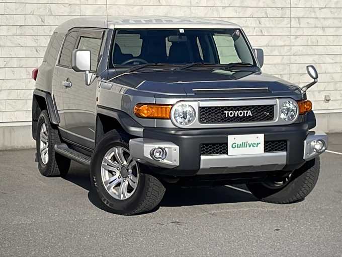 新着情報“ＦＪクルーザーオフロードパッケージ”2012年式グレーメタリック/ホワイト入荷しました！