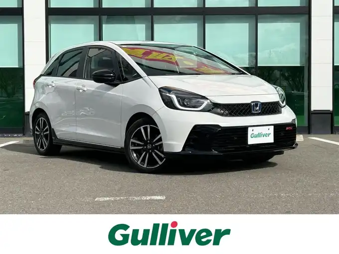 新着情報“フィットe:HEV RS”2022年式プラチナホワイトパール入荷しました！