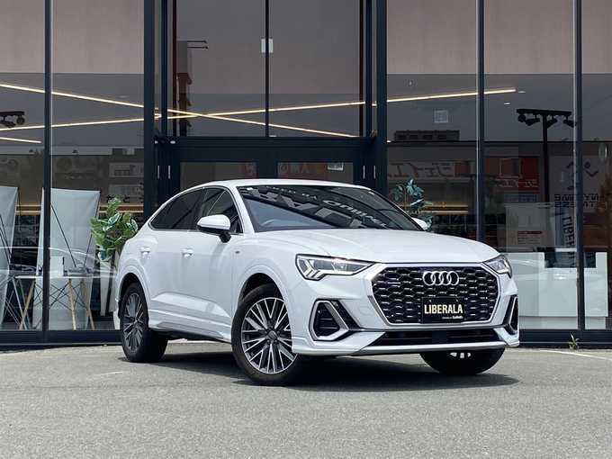 新着情報“Ｑ３スポーツバック35TDIクワトロ Sライン”2020年式グレイシアホワイトメタリック入荷しました！
