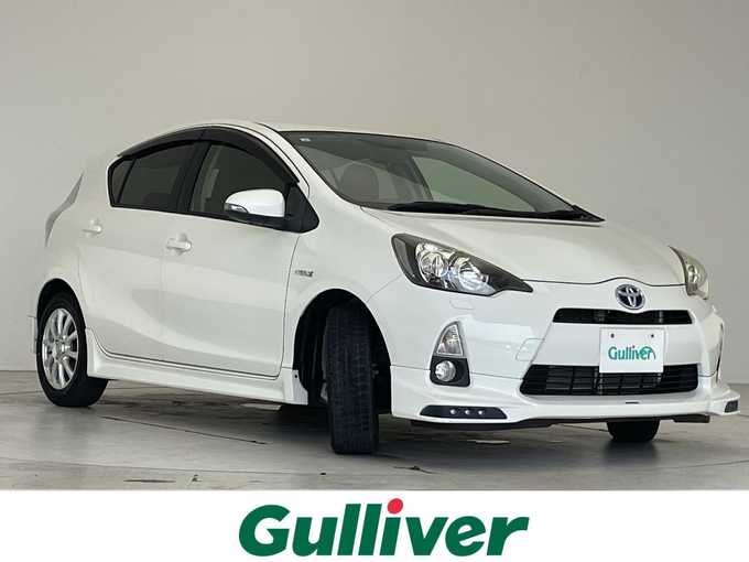 新着情報“アクアS”2013年式ライムホワイトパールクリスタルシャイン入荷しました！