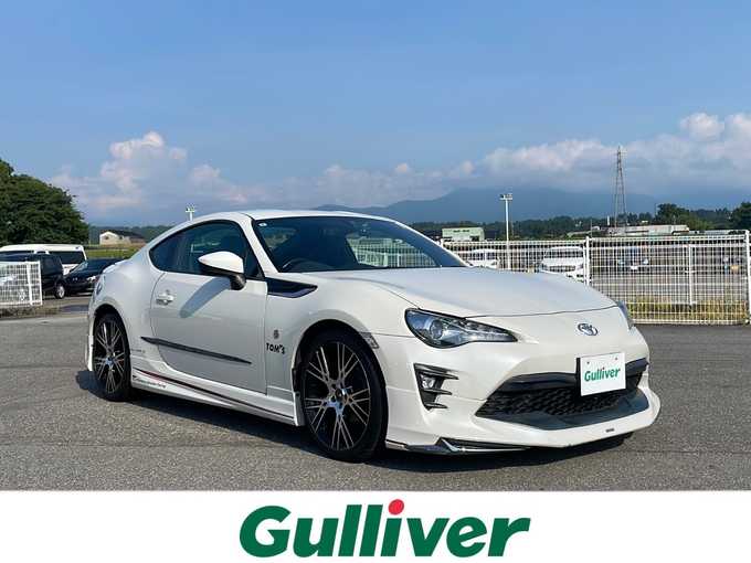 新着情報“８６GTリミテッド”2017年式クリスタルホワイトパール入荷しました！