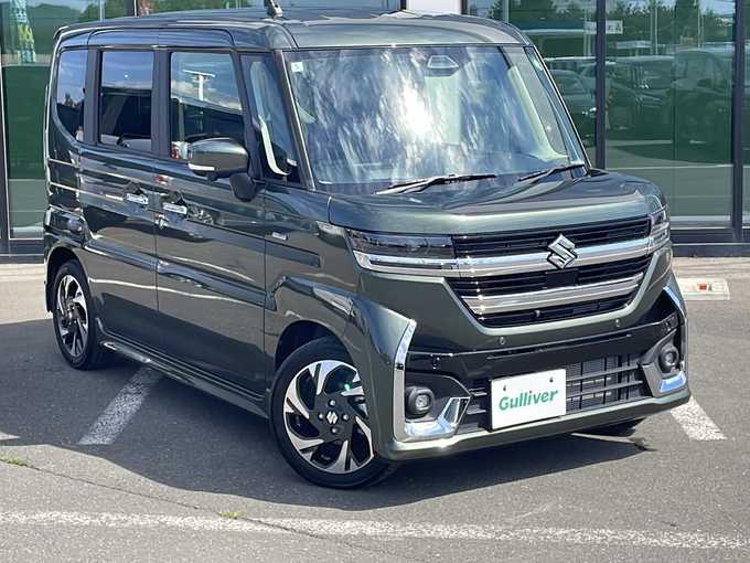 新着情報“スペーシアカスタムハイブリッドXSターボ”2024年式クールカーキPM入荷しました！