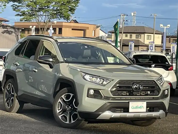 新着情報“ＲＡＶ４アドベンチャー”2020年式アーバンカーキ入荷しました！