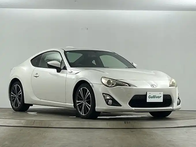 新着情報“８６GT”2013年式サテンホワイトパール入荷しました！