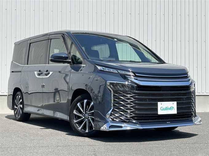 新着情報“ヴォクシーハイブリッドS－Z”2023年式マッシブグレー入荷しました！