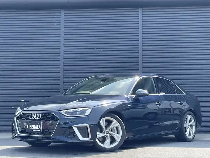 新着情報“Ａ４45TFSIクワトロ Sライン”2021年式紺Ｍ入荷しました！
