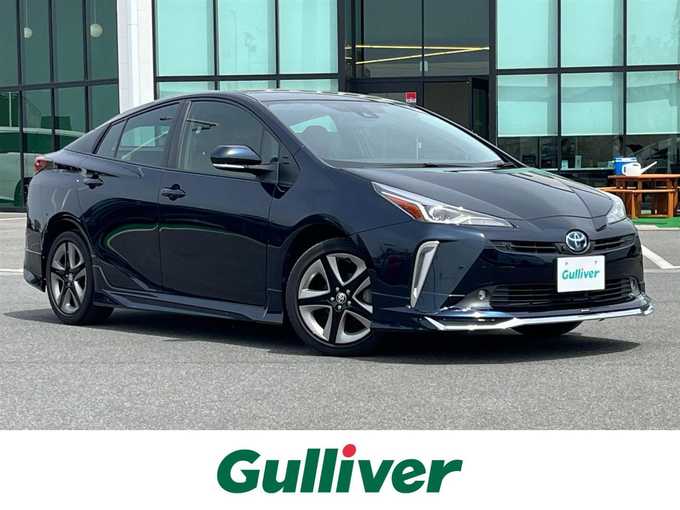 新着情報“プリウスSツーリングセレクション”2021年式ブラッキッシュアゲハガラスフレーク入荷しました！