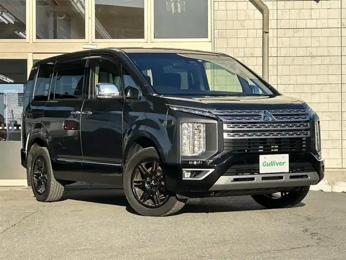 新着情報“デリカＤ：５P”2020年式アイガーグレーM/ダイヤモンドブラックマイカ入荷しました！