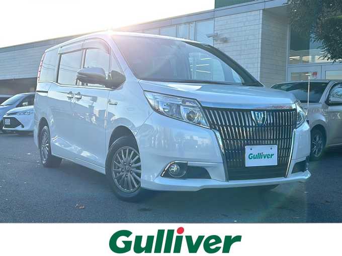 新着情報“エスクァイアハイブリッドGi”2016年式ホワイトパールクリスタルシャイン入荷しました！